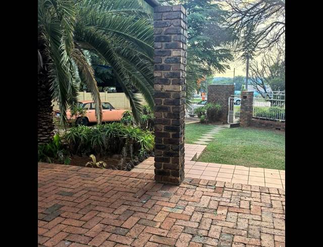 3 BEDROOM HOUSE FOR SALE IN GREENHILLS